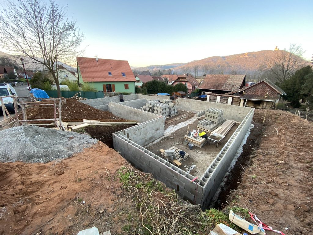 Construction d'une maison par l'équipe SOLENA BTP en Alsace